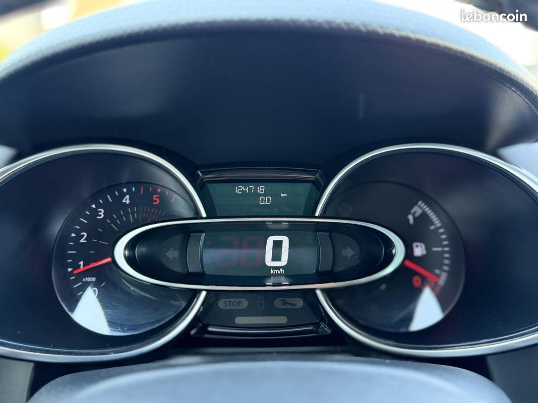 RENAULT CLIO 1.5 Energy dCi - 90 E6C IV BERLINE Limited PHASE 2 (image 16)
