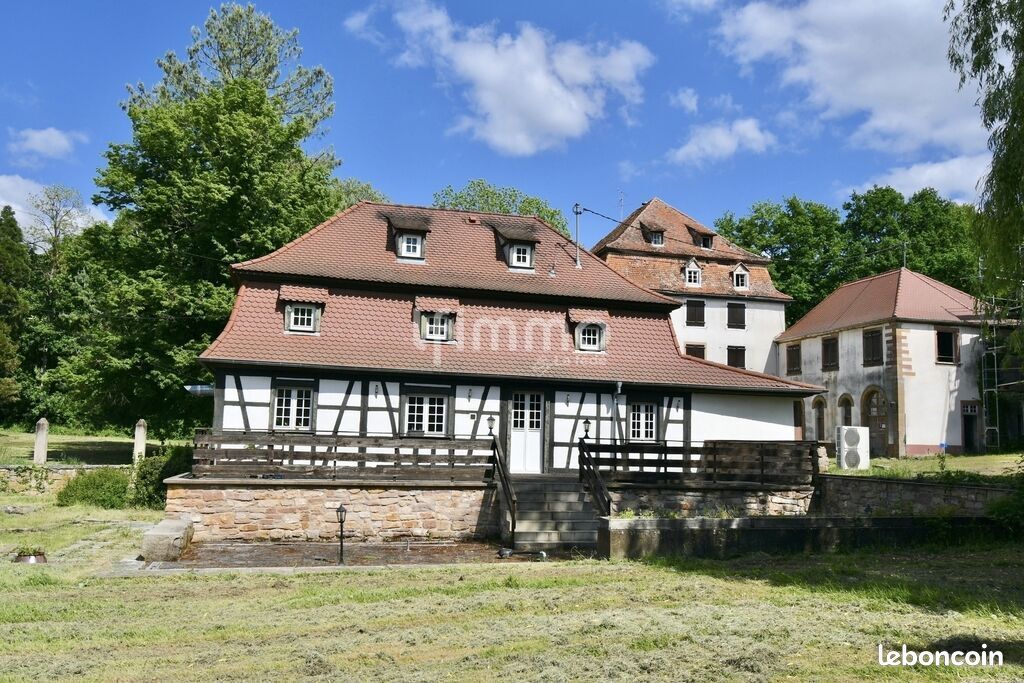 Immeuble 40 pièces 3305 m² · à Lampertsloch · 3 305 m² · 1 500 000 €