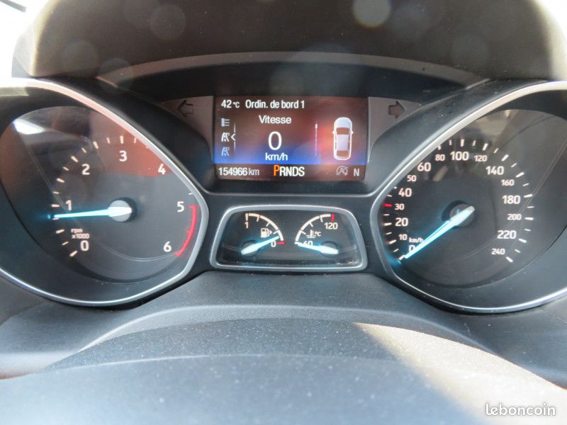 Ford KUGA 2.0 TDCI 150CH STOP&START VIGNALE 4X4 POWERSHIFT + ATTELAGE (image 13)
