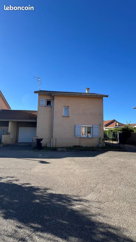 Maison 4 pièces 85 m² · à Vonnas · 84,8 m² · 235 000 €