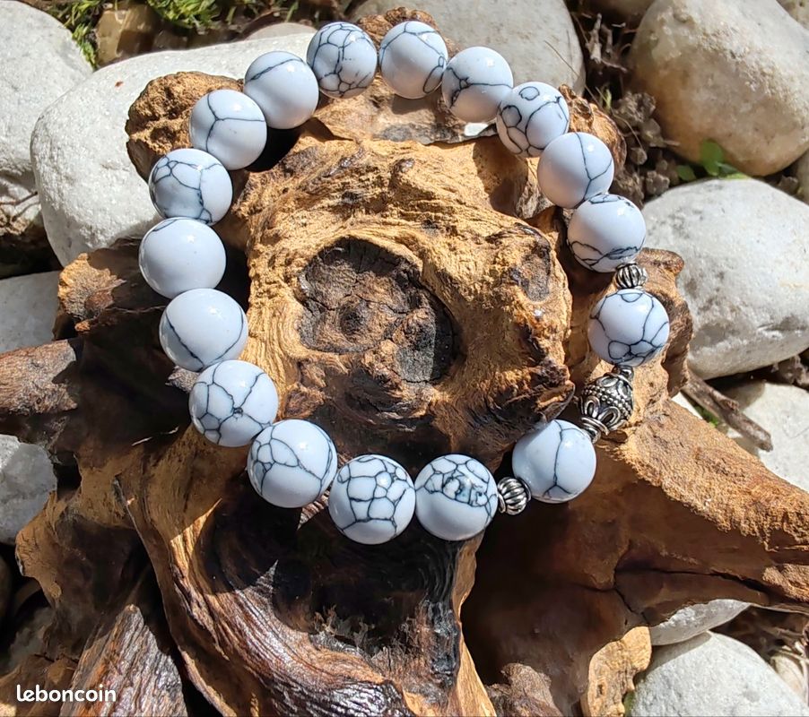 Bracelet pierres howlite blanche striée grise 10 mm (image 1)