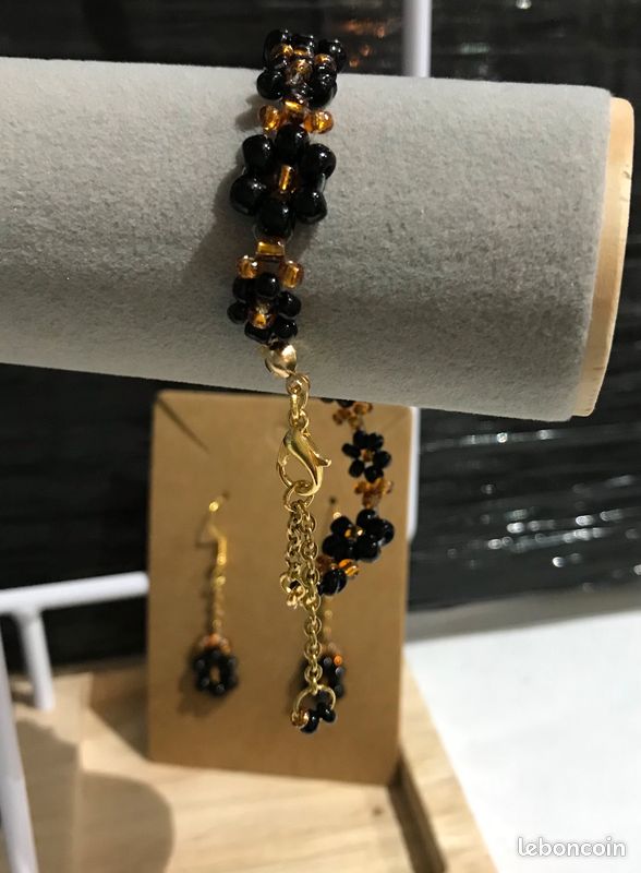 Parure bracelet et boucle d’oreille (image 2)