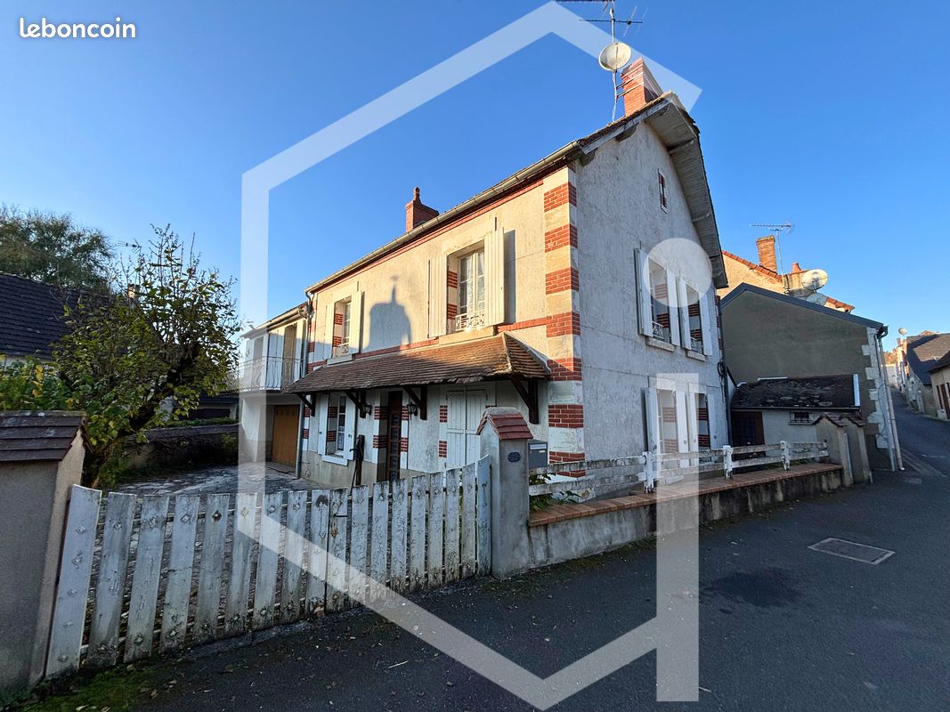 Maison 6 pièces 112 m² · à Arquian · 112 m² · 50 000 €