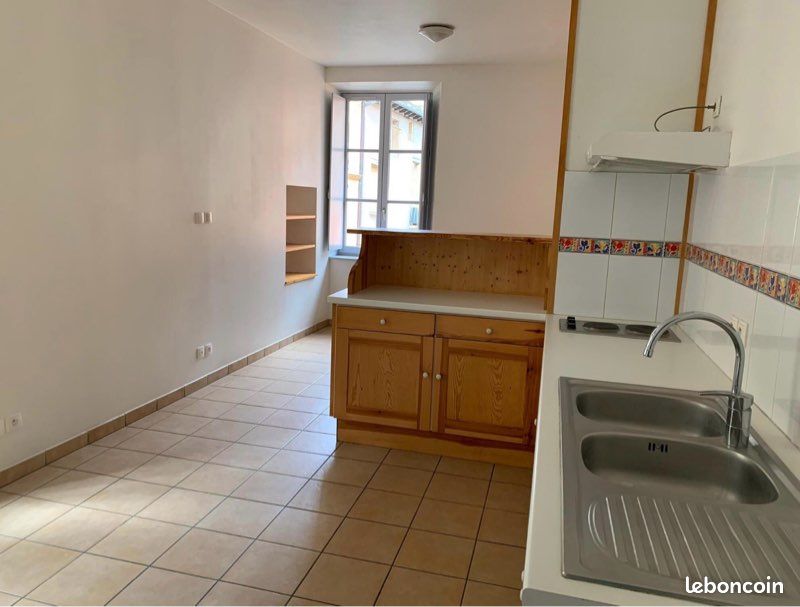 Appartement 1 pièce 25 m² · à Marvejols · 25 m² · 320 €/mois