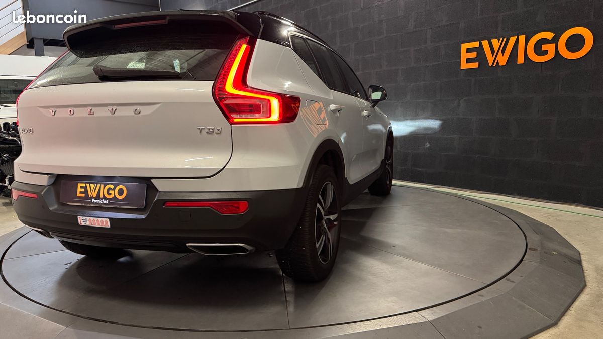 VOLVO XC40 1.5 T3 165ch R-DESIGN 2WD GEARTRONIC - TO PANO - CAMERA (image 7)