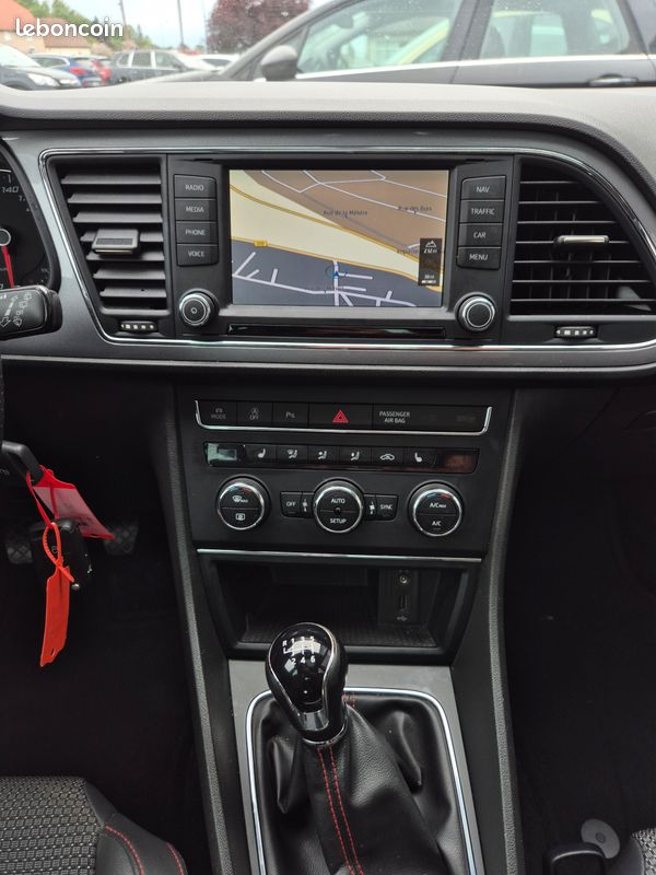 SEAT LEON 1.4 L TSI 125ch FR (image 7)