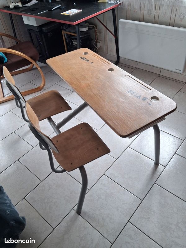 Bureau ancien d ecole (image 1)