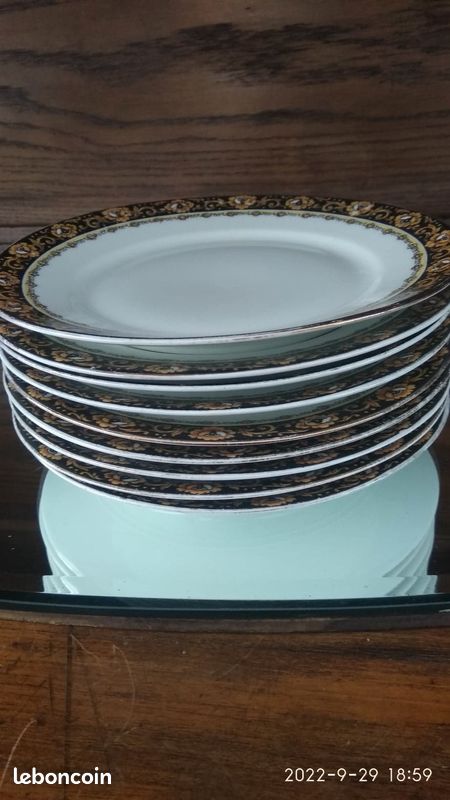ANCIENNE ASSIETTE DÉCORATIVE Porcelaine De Limoges Signe Pv Pas Plat