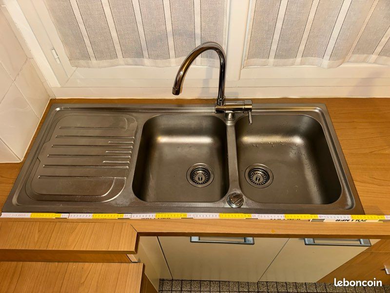 Double vasque inox avec mitigeur rabattable (image 1)