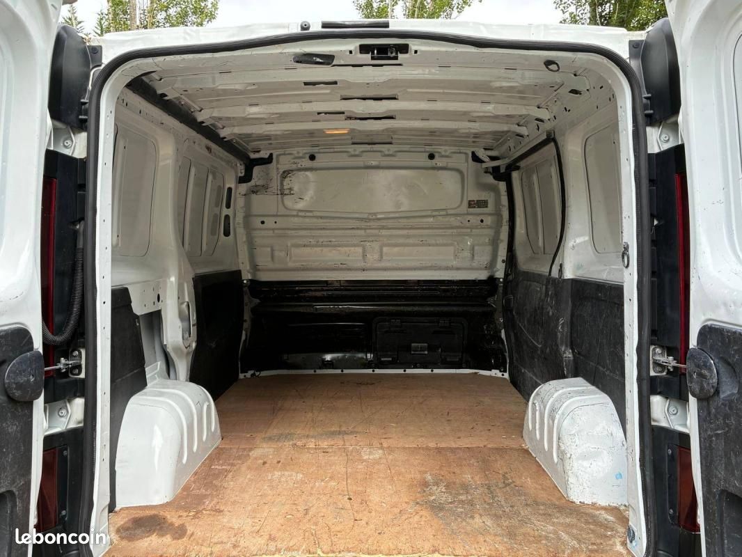 Renault Trafic Fg L1H1 1000 2.0 dCi 120ch Grand Confort (image 9)