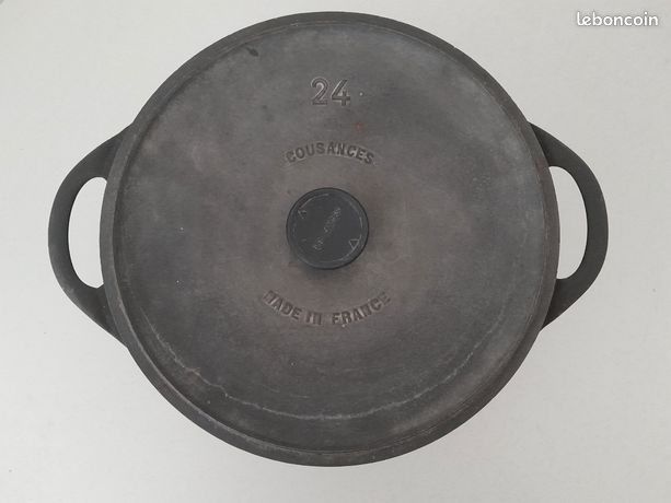Faitout cocotte Cousances en fonte émaillée diamètre 24 centimètres - Arts de la table