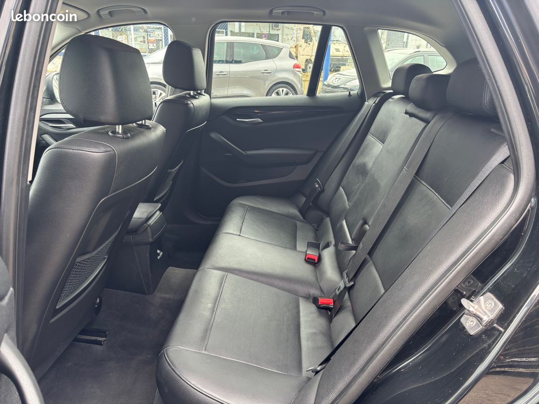 BMW X1 xDrive 20i 184ch Luxe - Attelage (image 5)