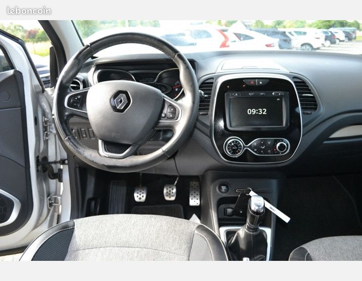 Renault CAPTUR 1.3 TCE 130CH FAP INTENS (image 10)