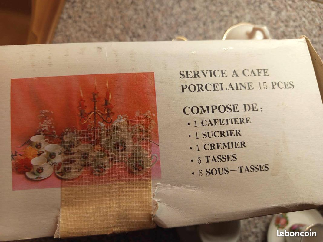 Service à café neuf en porcelaine ,15 pièces (image 3)