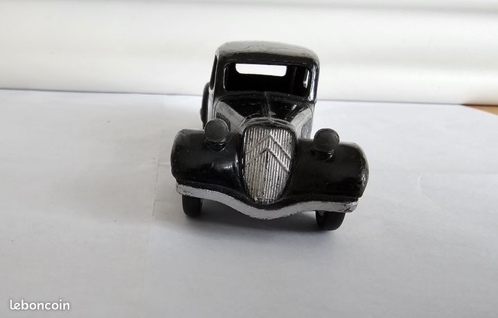 Ancien jouet Dinky toys Citroen 11BL malle plate noire roues jaune24N 11 BL - Collection