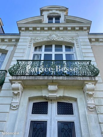 Château 20 pièces 600 m² — 3