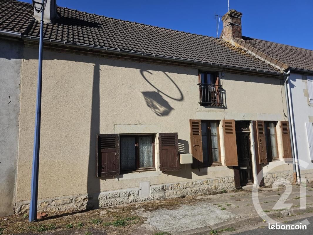 Maison 4 pièces 103 m² · à Saint-Pierre-le-Moûtier · 103 m² · 59 000 €