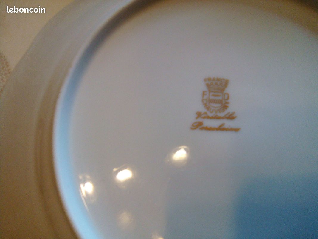 Lot service de veritable porcelaine chauvigny (image 9)