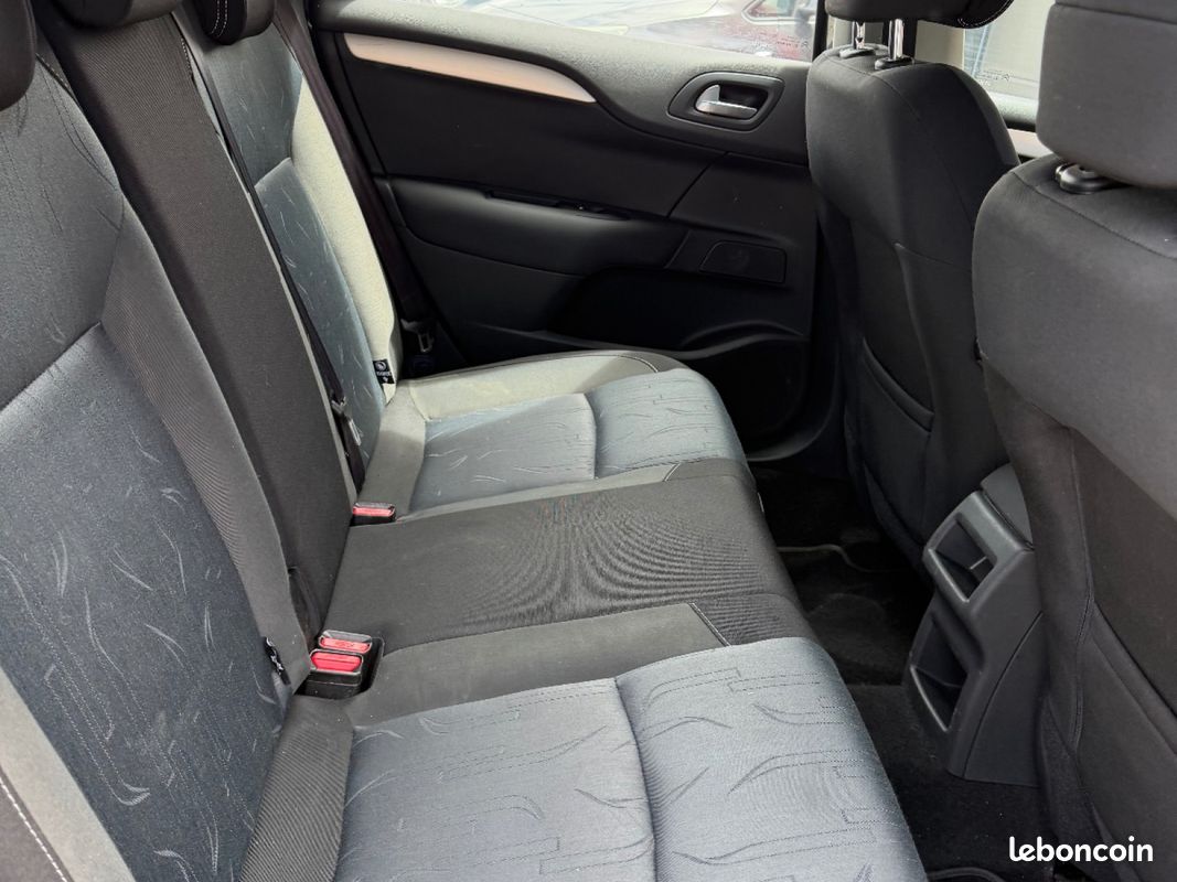 CITROEN C4 C4 HDi 90 Confort (image 35)