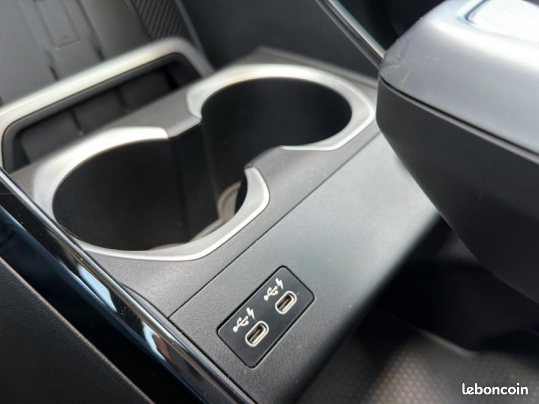 BMW X1 (u11) sdrive18i 136 xline (image 32)