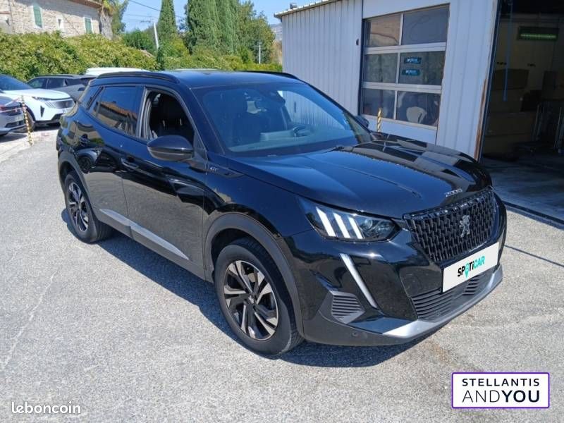 Peugeot 2008 PureTech 130 S&S EAT8 GT (image 8)
