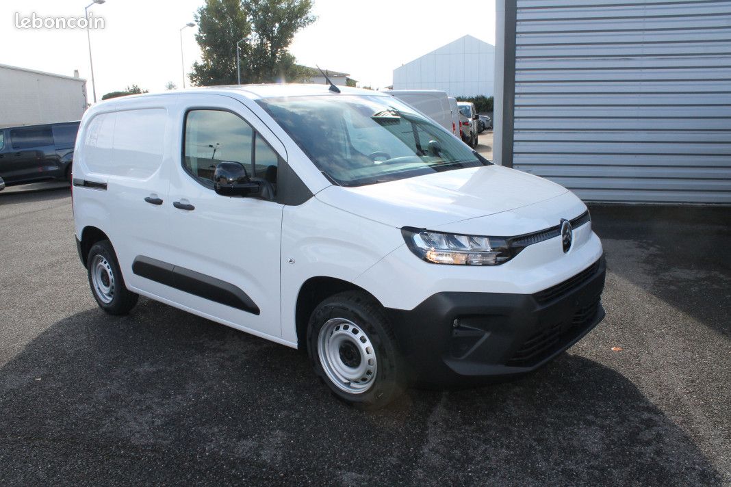 Citroën Berlingo III (2) Van Taille M 650KG Blue-HDI 100 S&S , Caméra de recul, Android auto, Cabine extenso sortie le 28/08/2025 , 10 Kilomètres - 17 000 hors taxe (image 10)