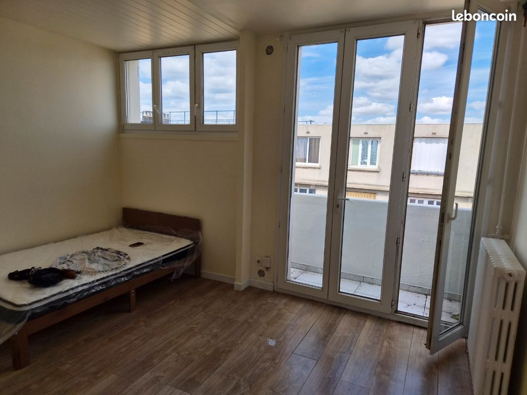 Appartement 1 pièce 22 m² · à Aubervilliers · 22 m² · 650 €/mois