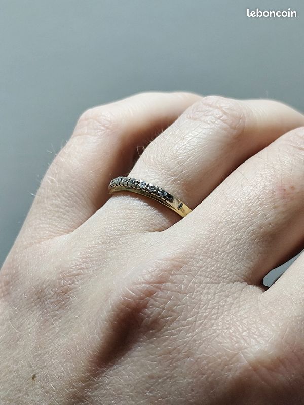 Bague Demi-alliance En Or 18 Carats Jaune Sertie De Diamants (0,40 Ct) - Poids 3,21g - Taille 50 - Occasion