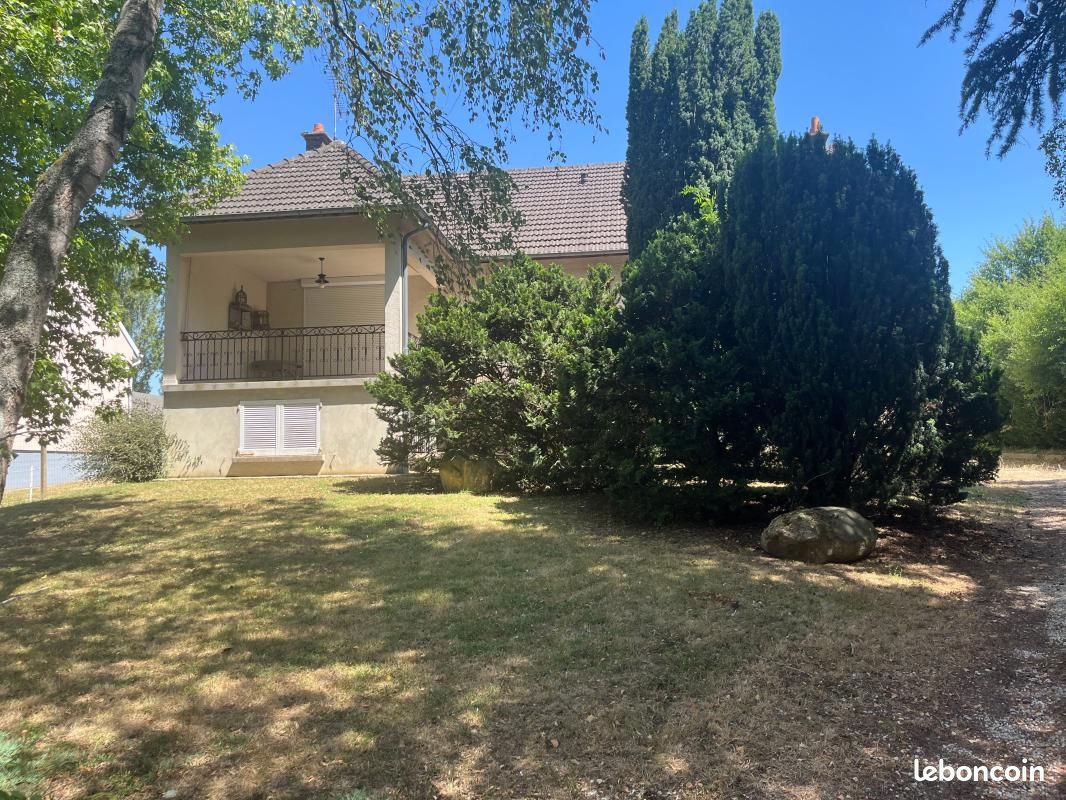 Maison 5 pièces 154 m² · à Chailly-en-Brie · 154 m² · 1 440 €