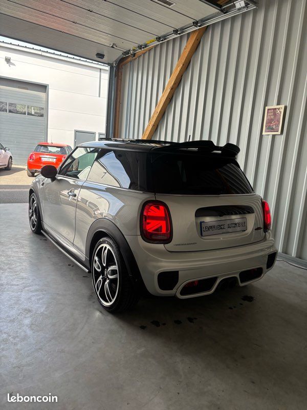 Mini cooper jcw 231 bva8 toit ouvrant/ phares union jack/ apple carplay/ park pilot carnet complet mini française pas de malus garantie (image 2)