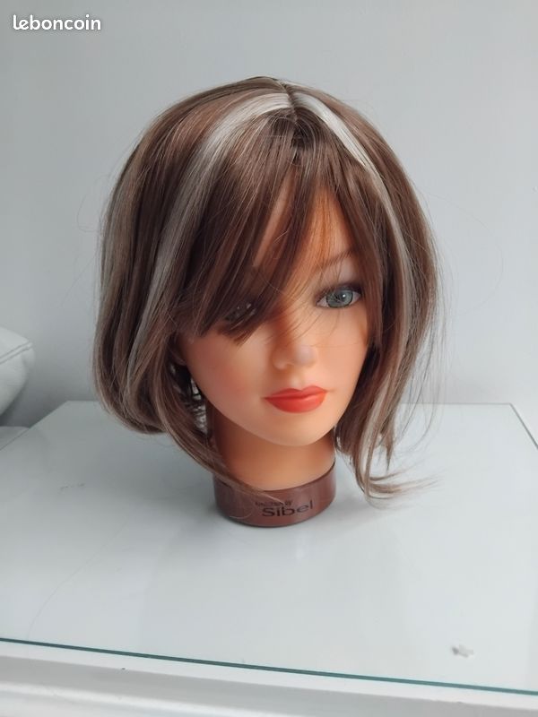 Perruque Courte Femme Synthétique - Blond Clair Méché Cuivré Chocolat - Taille Moyenne - STONE 15613H4 - Neuf Avec étiquettes