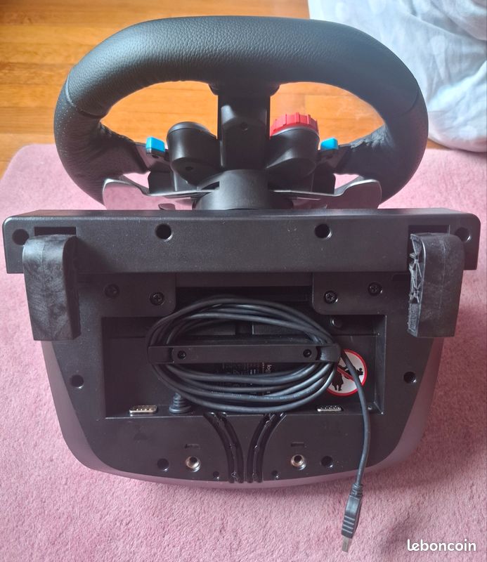 Volant Logitech G29 avec pédalier (image 3)