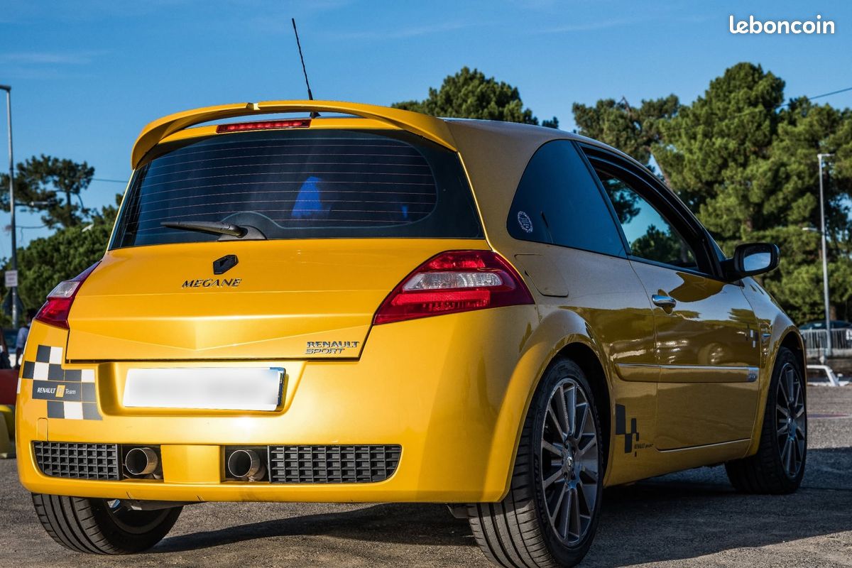 Megane 2 RS F1 Team Française (image 2)