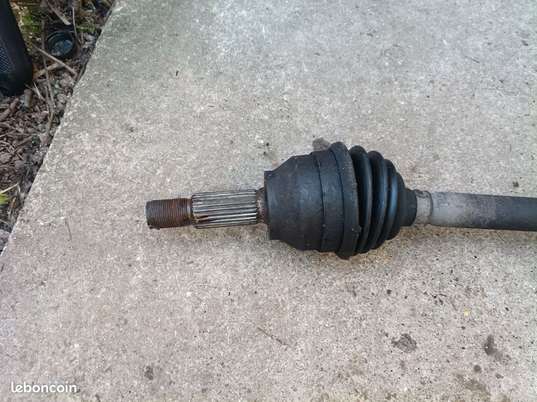 Cardan côté passager droit Ford fiesta 5 1.4 TDCI - Équipement auto