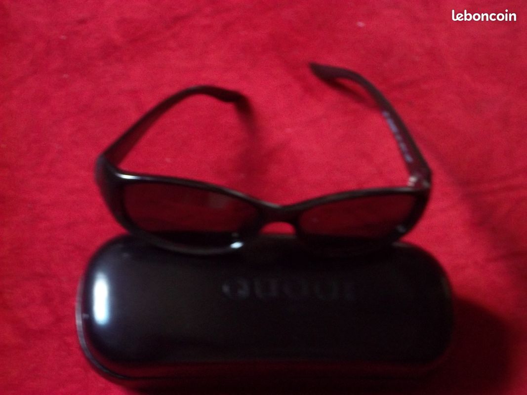Paire de lunettes GUCCI (image 1)