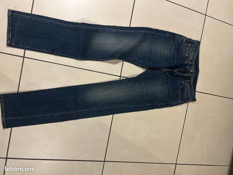Jean’s Levi’s (image 1)