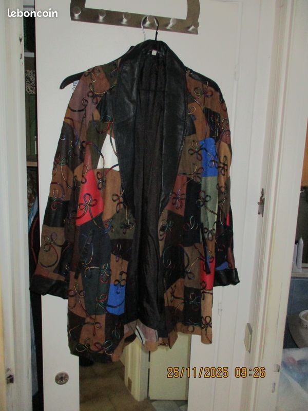 Véronique Sanson : Veste de spectacle - Lot 34 - enchères