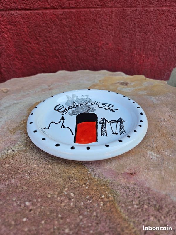 Cendrier en céramique la galerie du port rue Sainte Marseille (image 3)