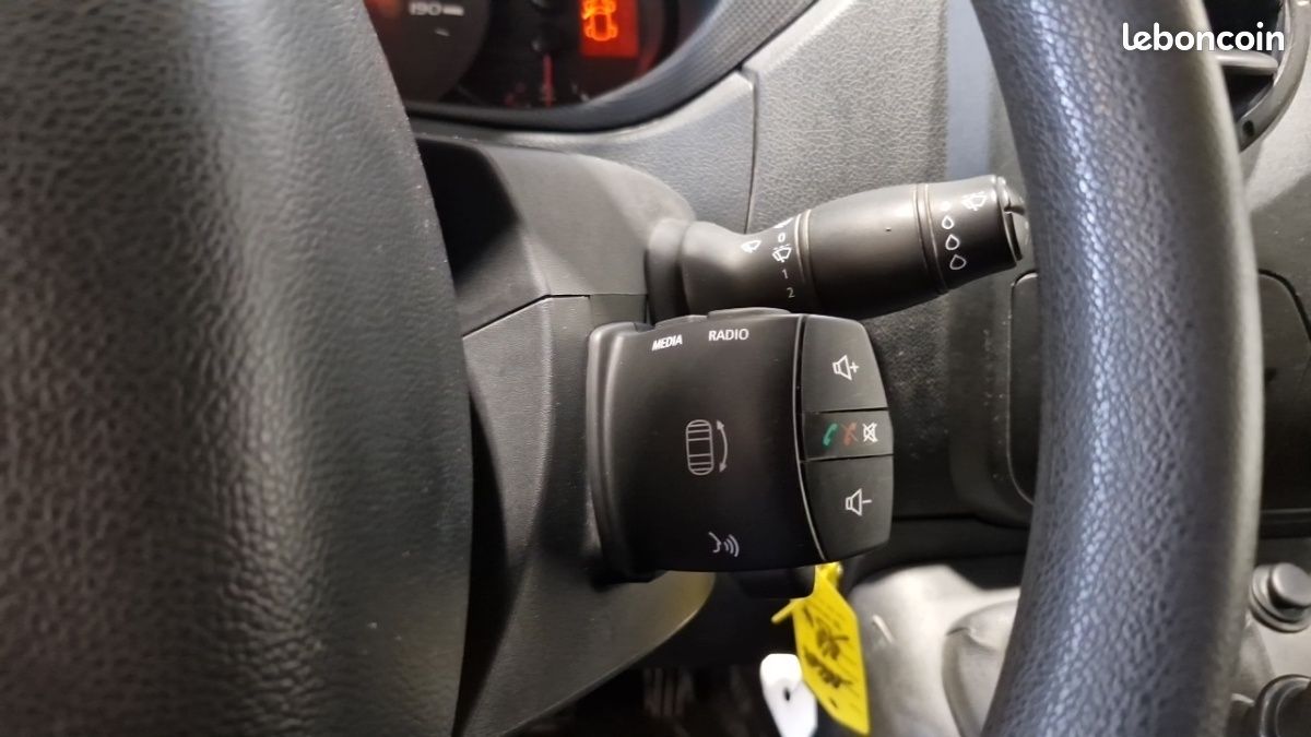 Renault Master CABINE APPROFONDIE L2H2 3.5t 2.3 dci 130 GD CONFORT 7 Places (image 29)