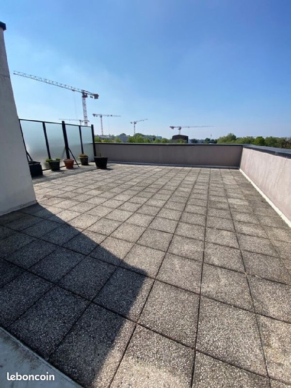 Appartement 3 pièces 107 m² · à Croix · 107 m² · 1 111 €/mois
