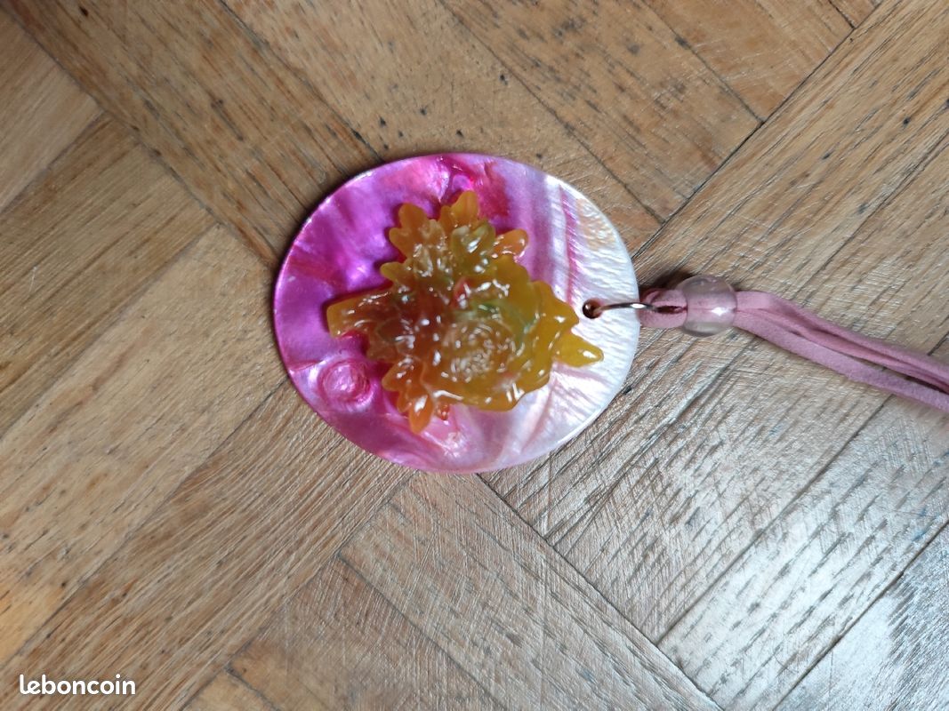 Collier avec pendentif nacre (image 3)