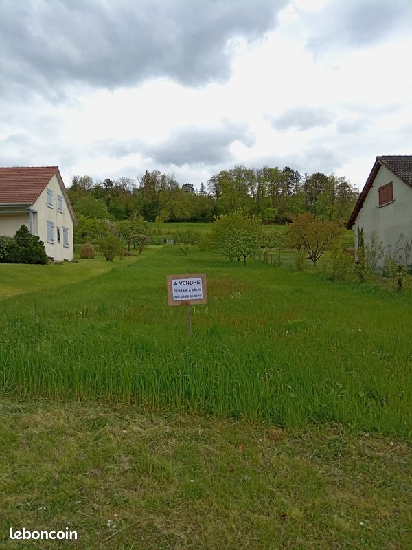 Terrain à bâtir arboré et borné · à Koeur-la-Petite · 35 000 €