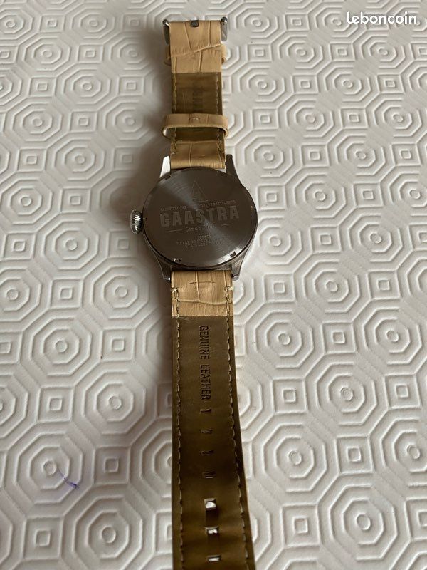 Montre gaastra bracelet cuir Montres Bijoux