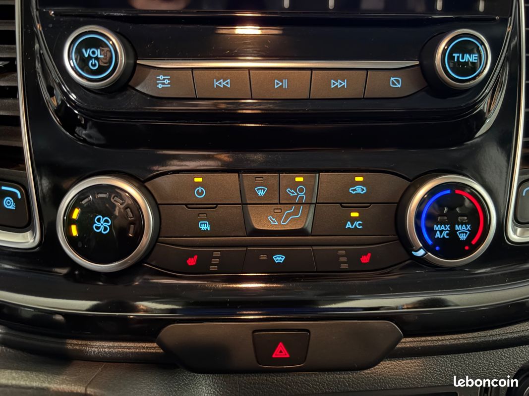 FORD TRANSIT CUSTOM FOURGON 300 2.0 TDCI 170ch L1H1 COURT 6 PL LIMITED BVA S&S / ATTELAGE - PORTES LATÉRALES - CARPLAY (image 18)