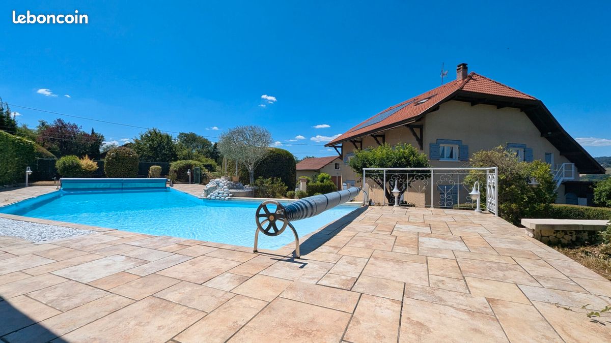 Maison 9 pièces 221 m² · à Étercy · 221 m² · 680 000 €