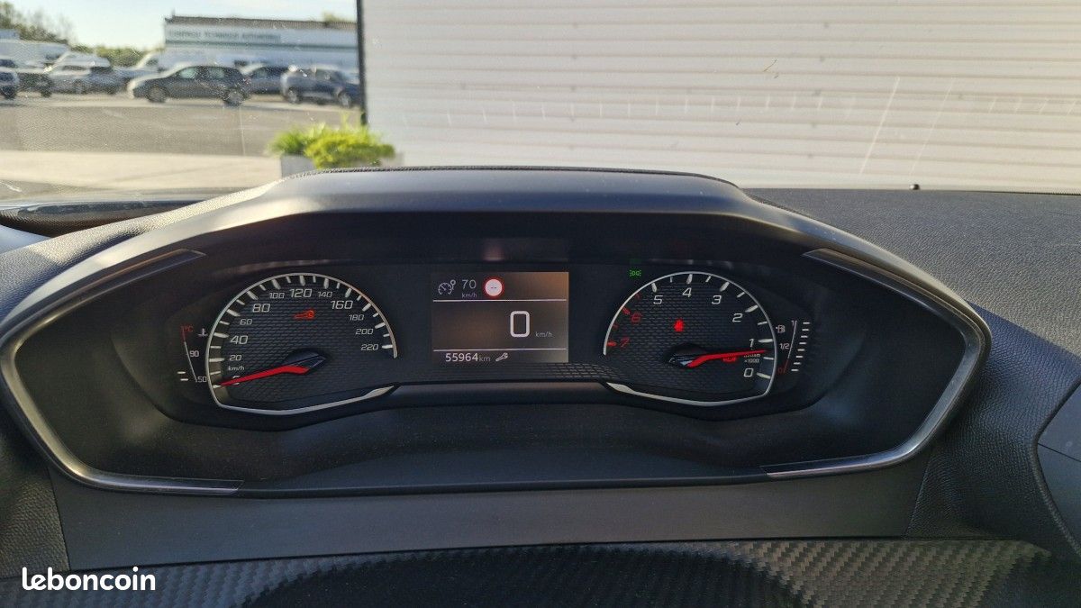 Peugeot 2008 PURETECH 100 ACTIVE PACK (image 15)