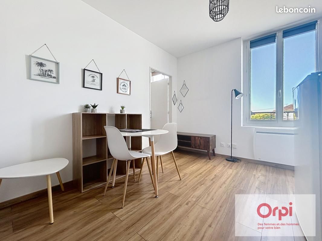Appartement 2 pièces 27 m² · à Montluçon · 27 m² · 425 €/mois
