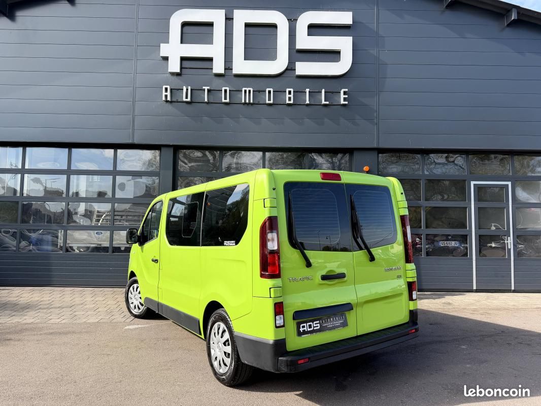 Renault Trafic 4p Combi Zen L1 Energy dCi 125 9 places / À PARTIR DE 302,05 (image 11)