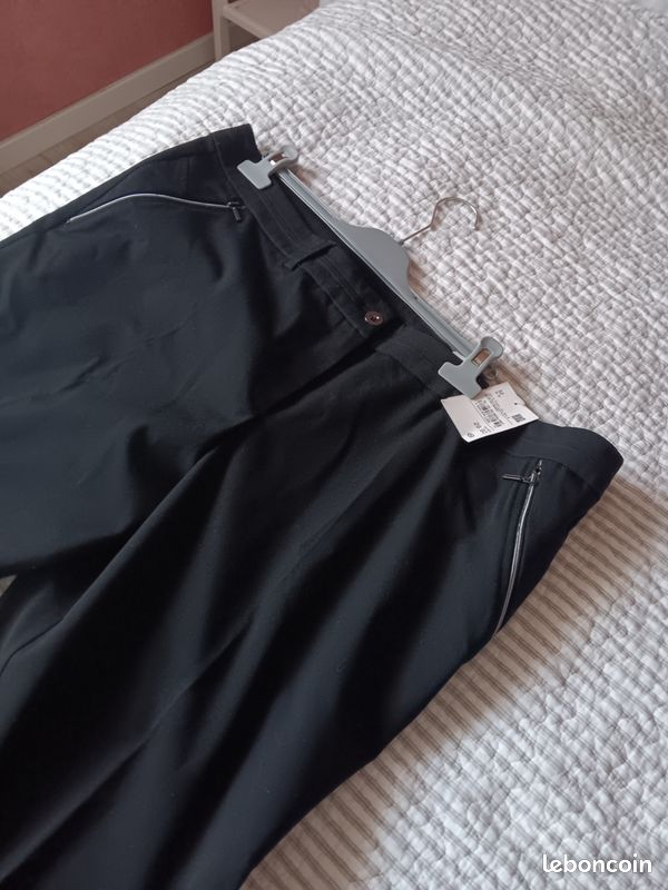 A saisir lot de 2 pantalons et une ceinture neufs taille 50/52 (image 3)
