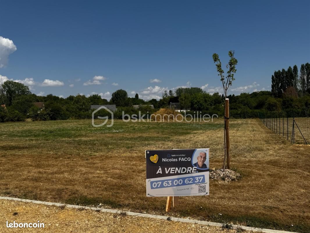 Terrain 1 130 m² Vinon · 28 086 €